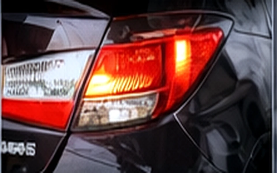 Illustration feu stop ou phare défaillant